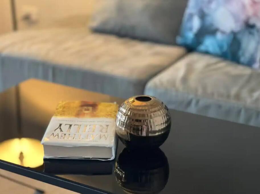 The Base Central Pattaya Quiet King-Bed With Infinity Pool & Free Netflix Ngoại thất bức ảnh