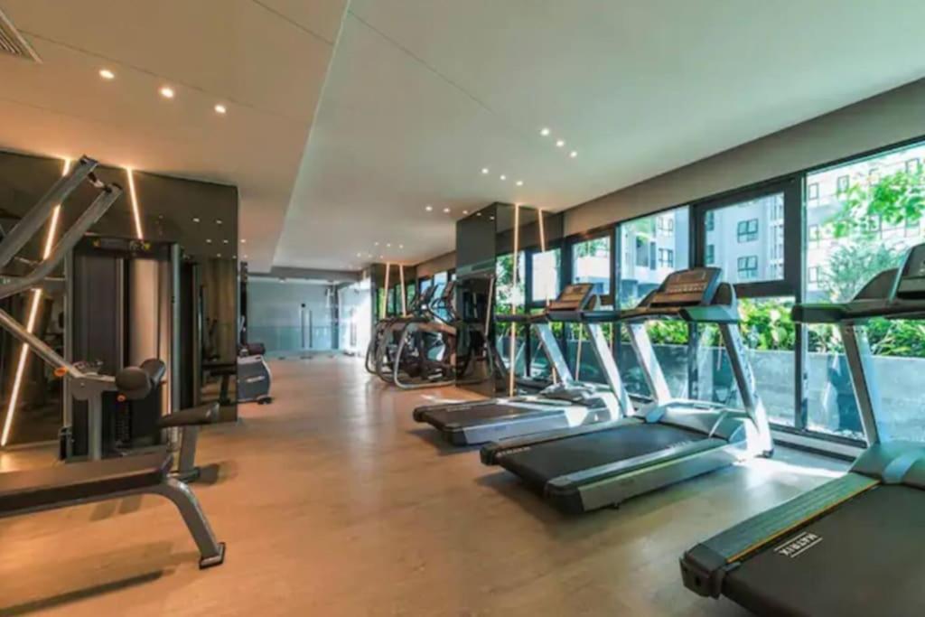 The Base Central Pattaya Quiet King-Bed With Infinity Pool & Free Netflix Ngoại thất bức ảnh